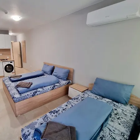 Apartment Family & Parking *