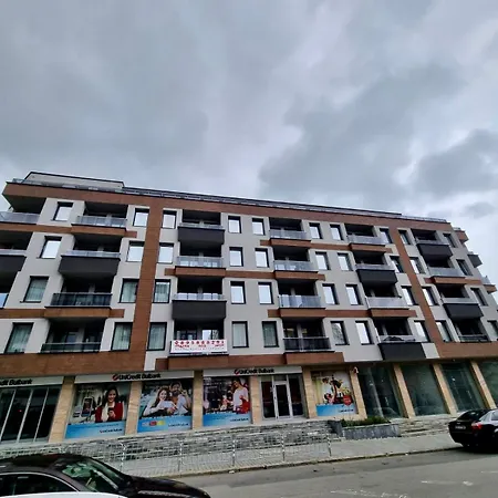 Apartment Family & Parking